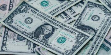 Grow Wealth Fast With Dividend Stocks